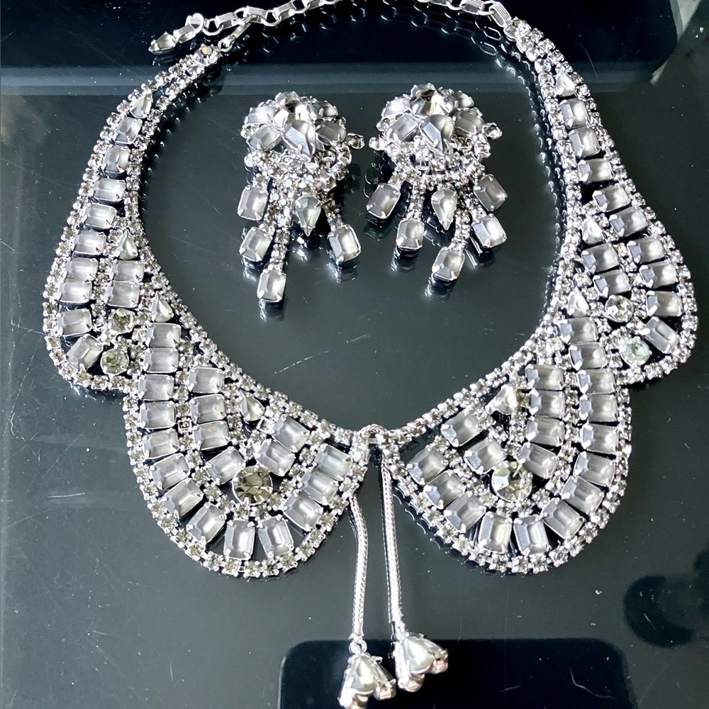 Elegant Silver Crystal Necklace and Earring Set